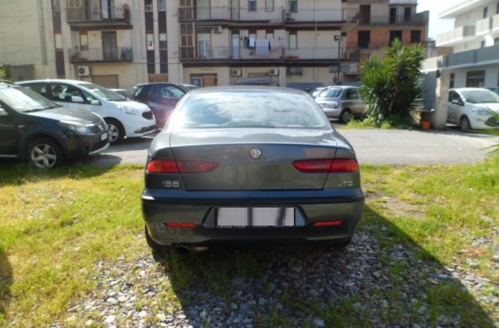 Alfa Romeo ALFA ROMEO 156 ALFA ROMEO 156 D ANNO 1998 su LeonCar
